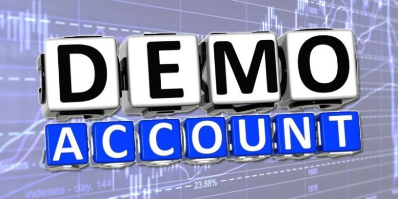 What are the benefits of using a demo account in Singapore?